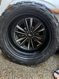22 Inch Nitto Recon Grapplers Tires