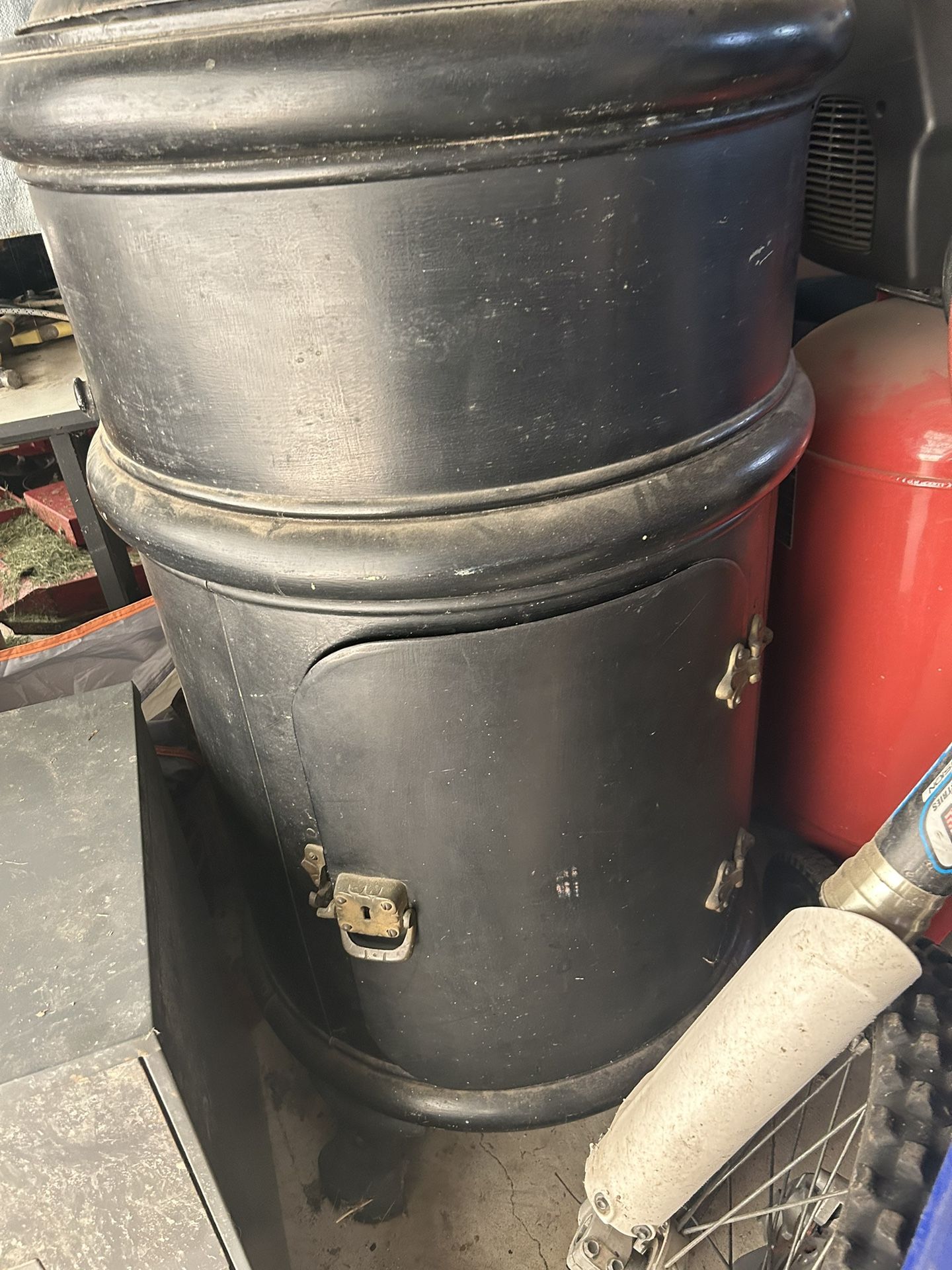 White Frost Antique Ice Fridge