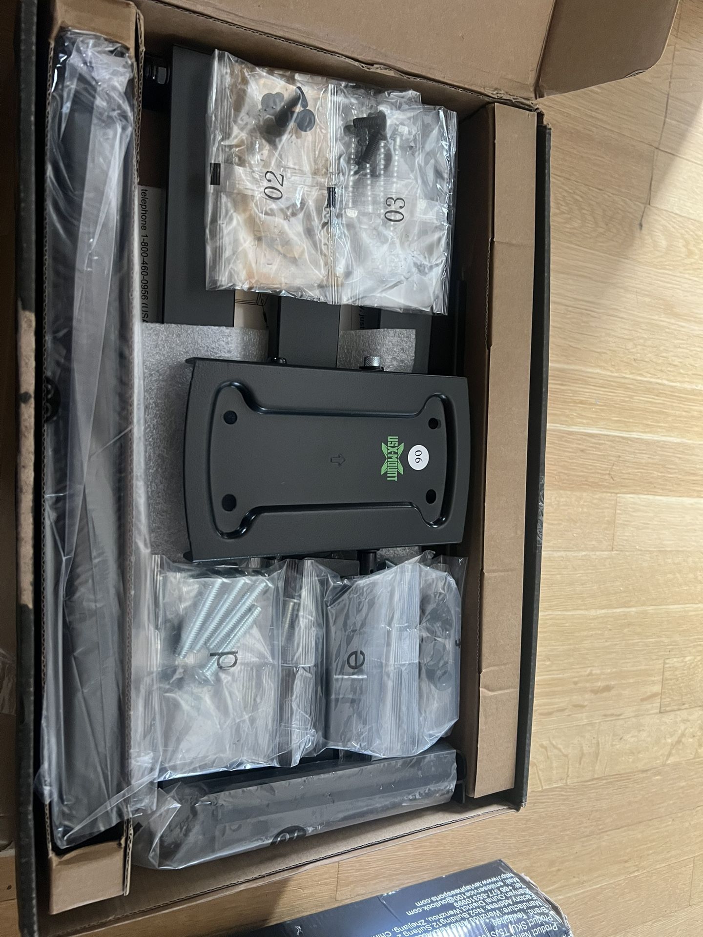 Tv Mount Holds 42”-85” Full Motion. 