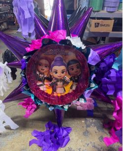 KPOP Demon hunters HUNTRIX 3D star pinata