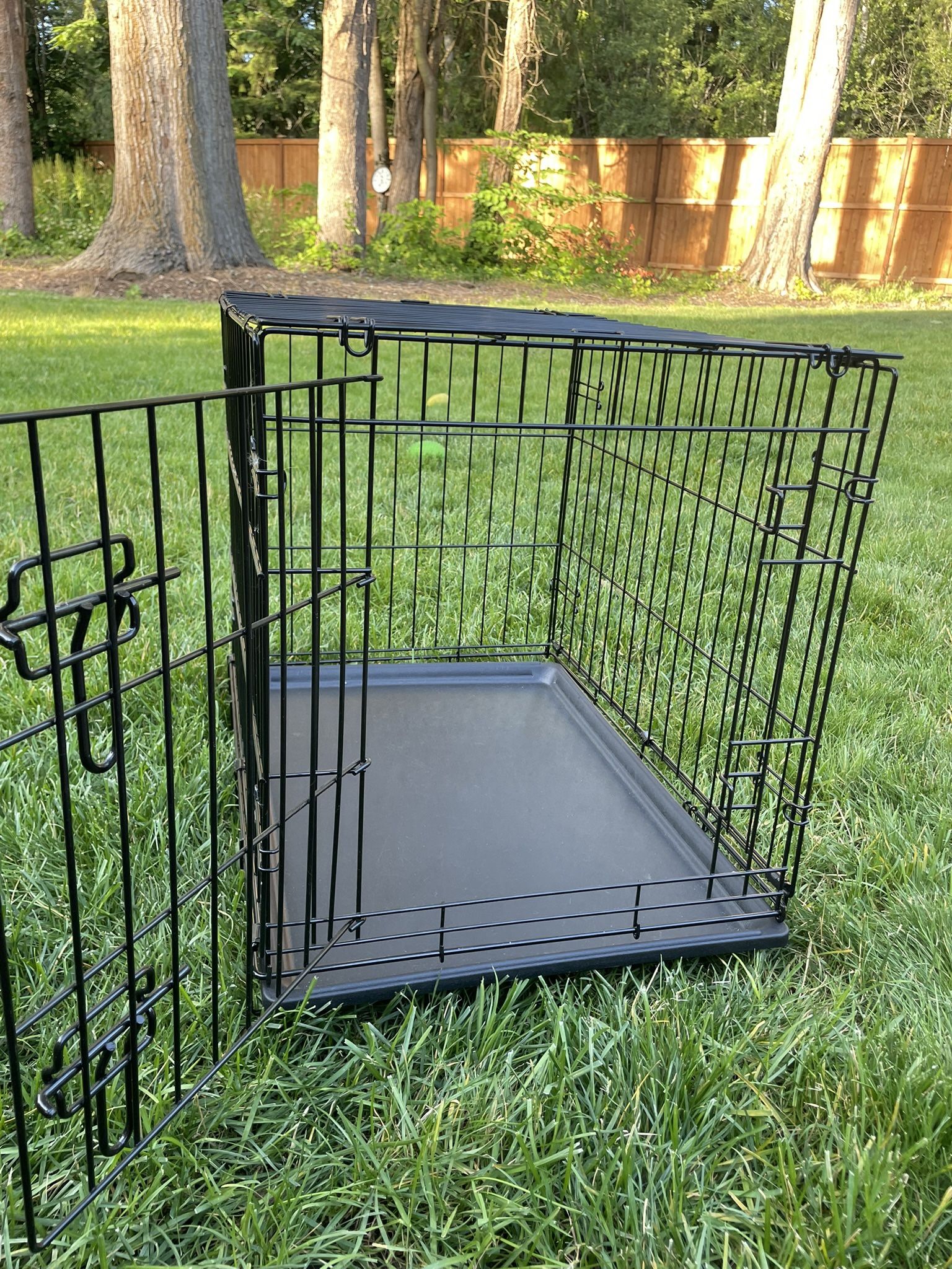 Dog Kennel, Small, Like New, Crate 