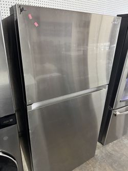 Samsung 33 Inch Fridge With 90 Day Warranty Only $450