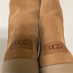 UGG Boots Size 7 (BRAND NEW)  OBO
