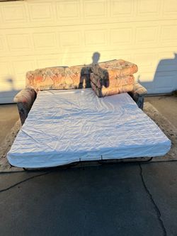 Sleeper Sofa with Pull-Out Mattress