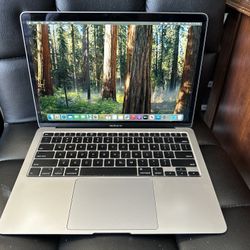 Macbook Air 13 nches- MacOS Sequoia 