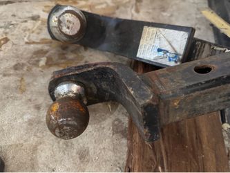 Trailer hitch with two different size balls Trailer hitch with two different size balls
