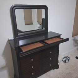 MUST GO!!! Bedroom Set With Box Spring