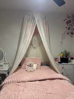 Bed canopy