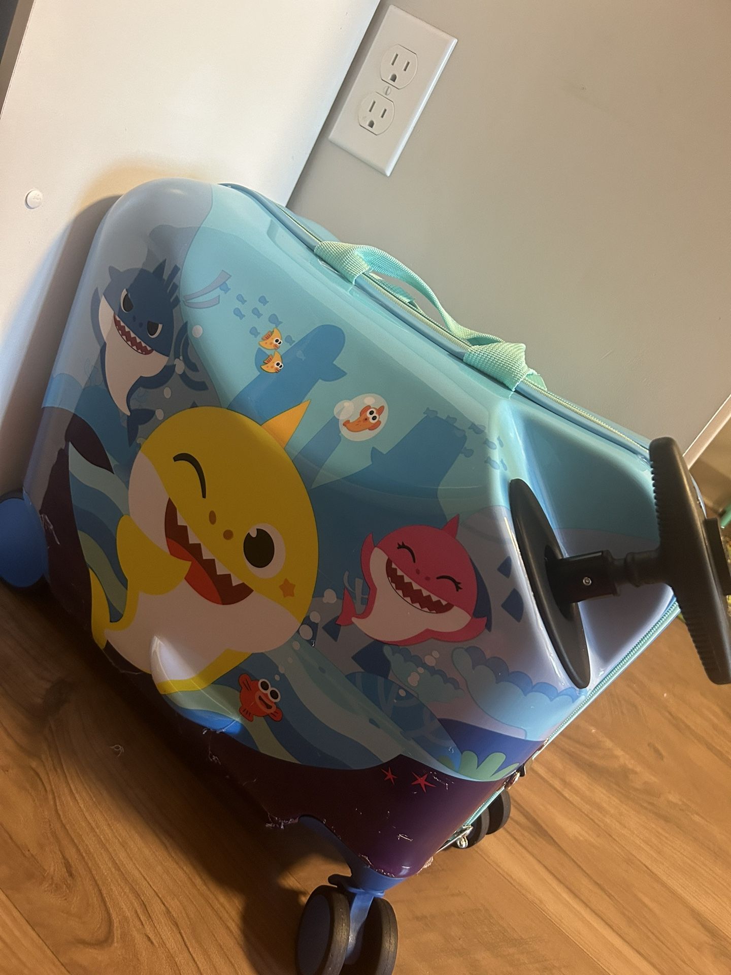 Kids Ride On Suitcase