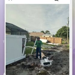 Brand New Heavy Duty Fence Vinyl  White 6x8 Sections 