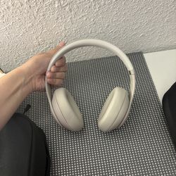 Beats Solo Studio 