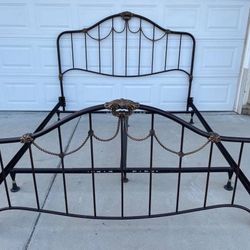 King Size Metal Bed Frame, adjustable. 