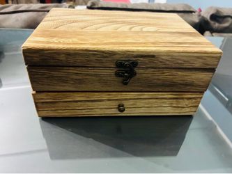 Jewelry box