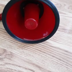 Loud SPEAKER AND SIREN . Take 4 C Battery 