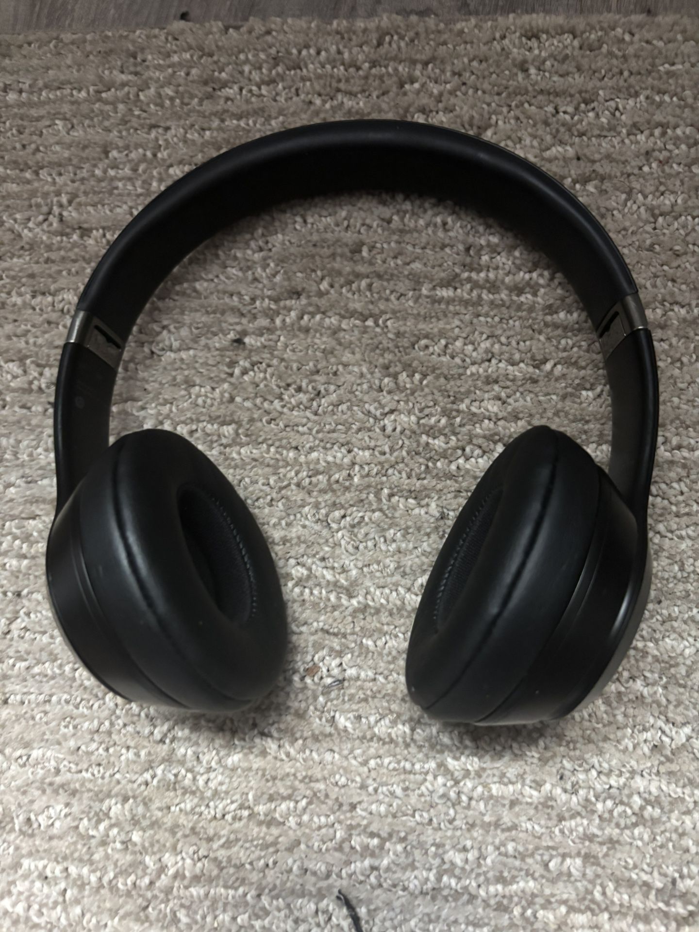 Beats Solo 4