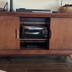 MCM entertainment Center