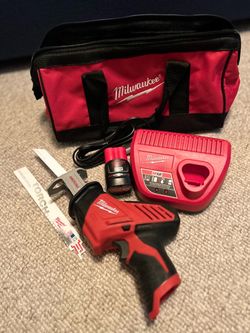 Milwaukee M12 Hackzall + Multi-Tool Kit