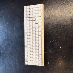 Keyboard (White)
