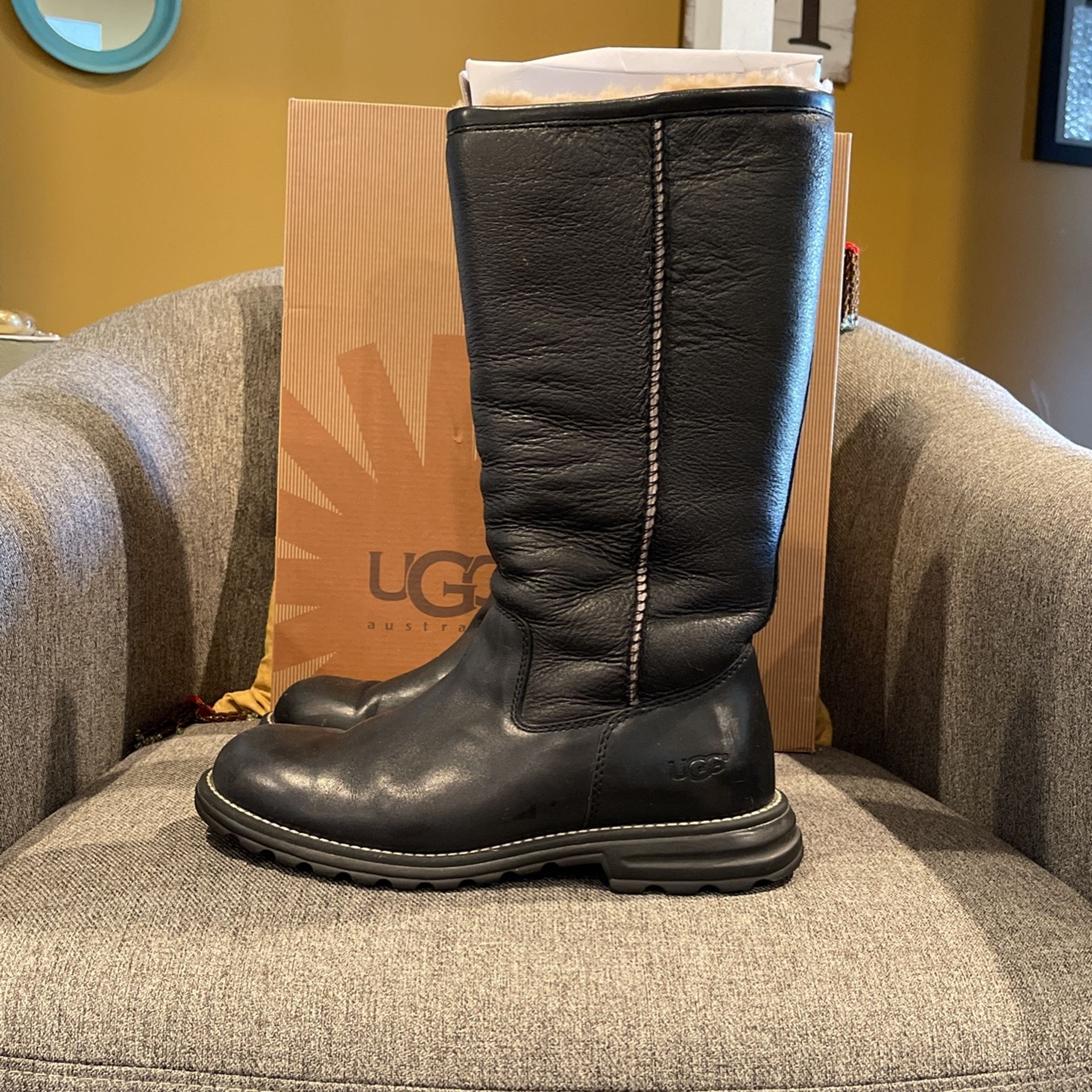 Ugg Rain Boots Size 8