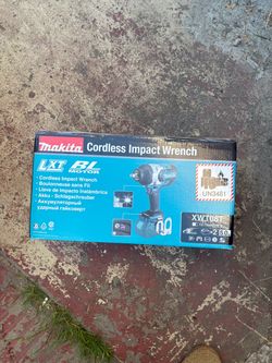 Makita Cordless High Torque Impact Wrench Set 1/2" Drive