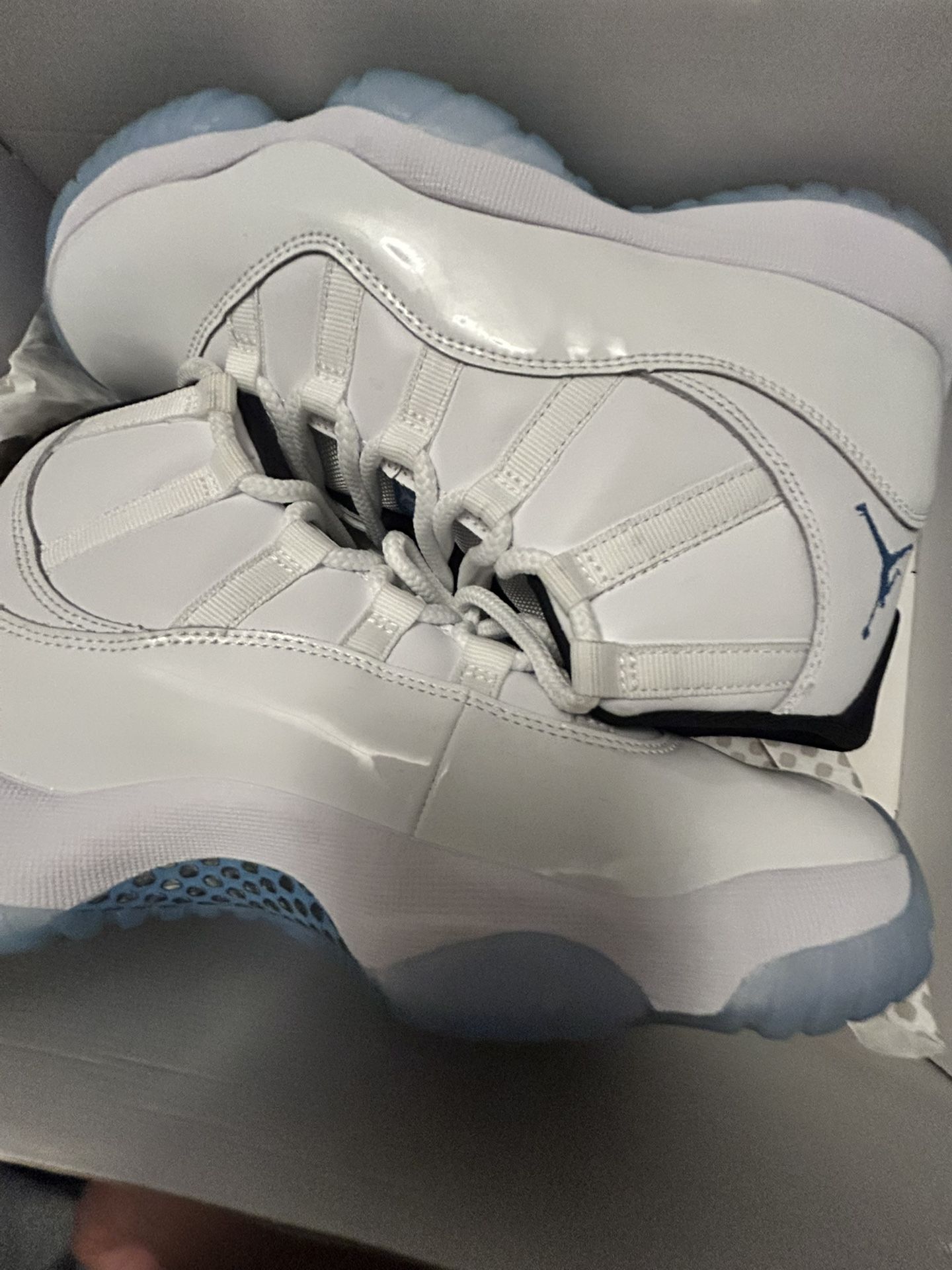 Jordan 11 “Legend Blue” - Size 8.5