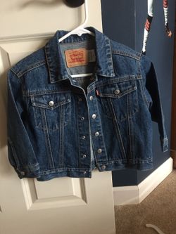 Levi's size 4 kids jean jacket. Never worn.