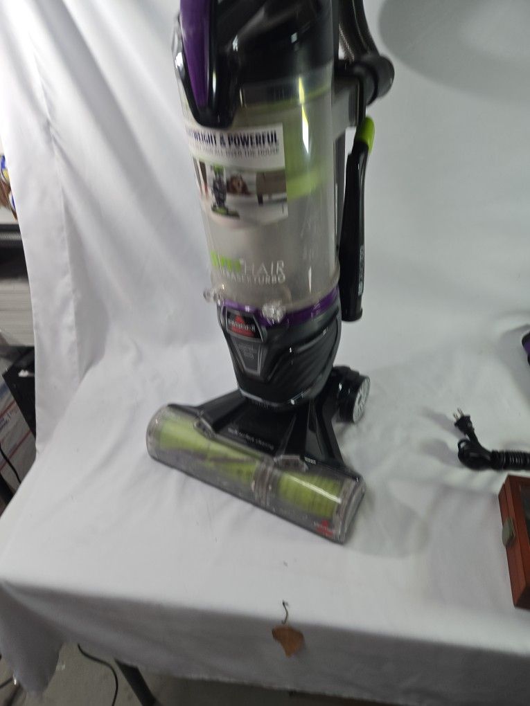 Bissell Pet Vacuum Cleaner Used Good Condition