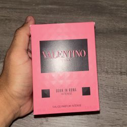 valentino perfume women brand new 
