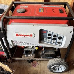 Honeywell 7500E Portable Generator 7500 Running Watts / 9375 Starting Watts
