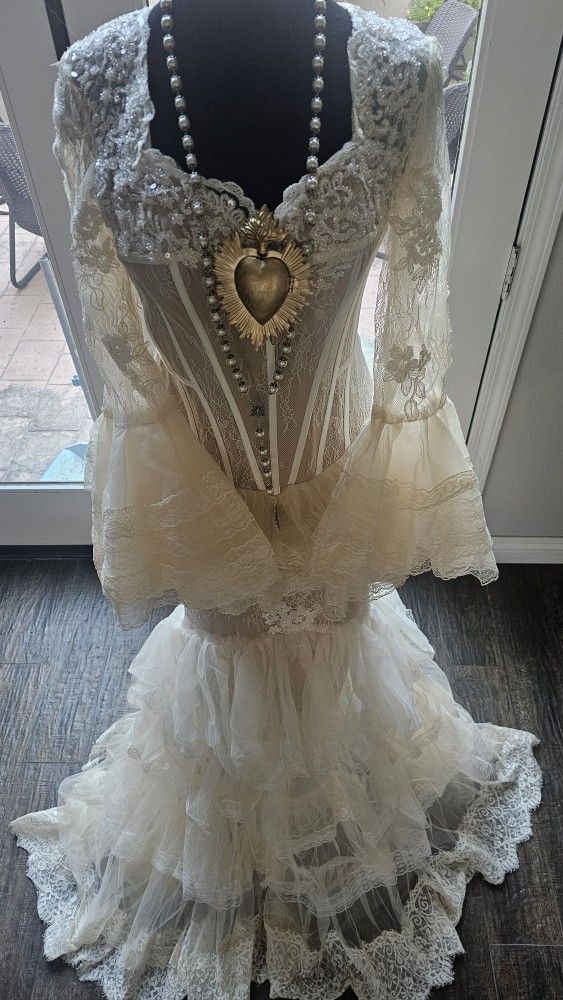 Off White Dress Sz 6