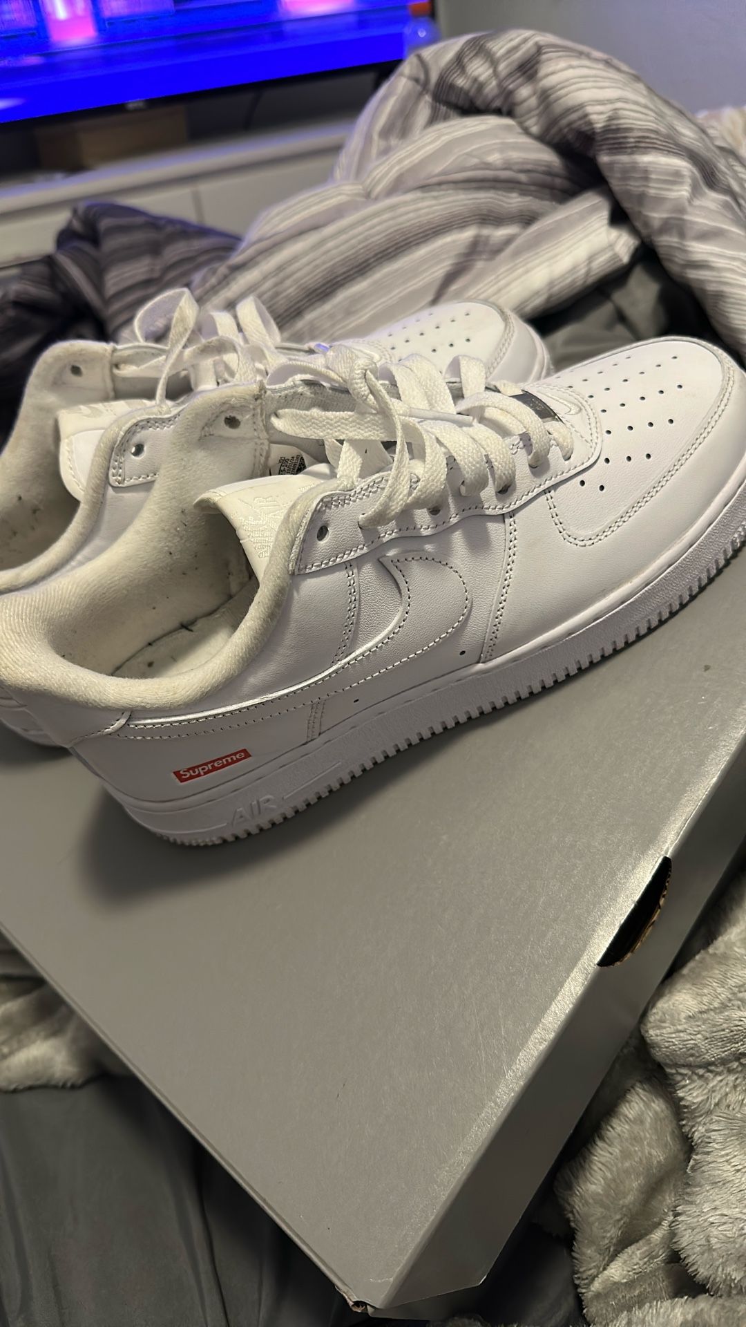 SUPREME FORCES sz8.5 9/10 Condition