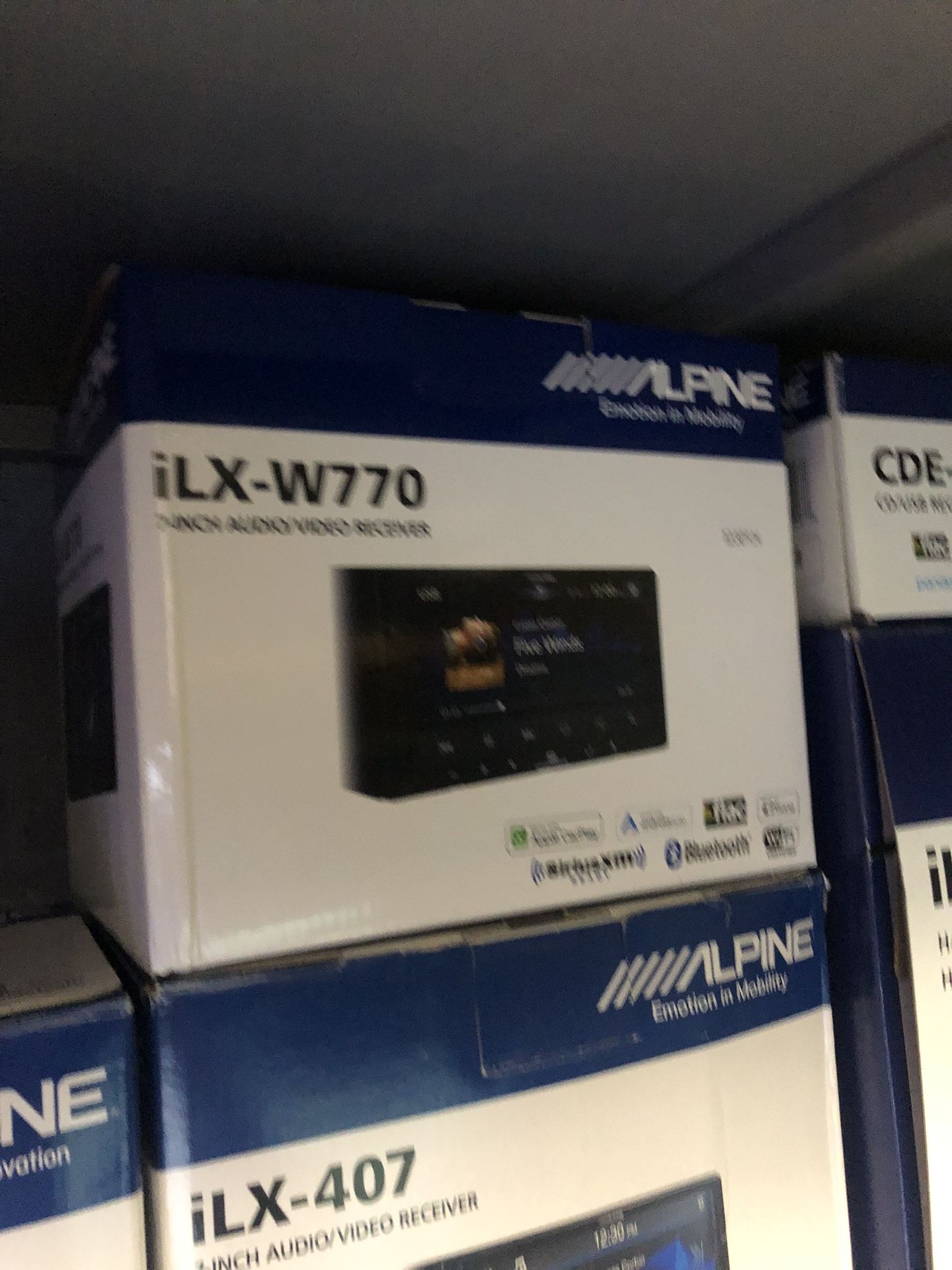 Alpine ILx-w770 Wireless Apple CarPlay And Android Auto Stereo