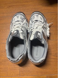 Silver&White Bottegas Size 12