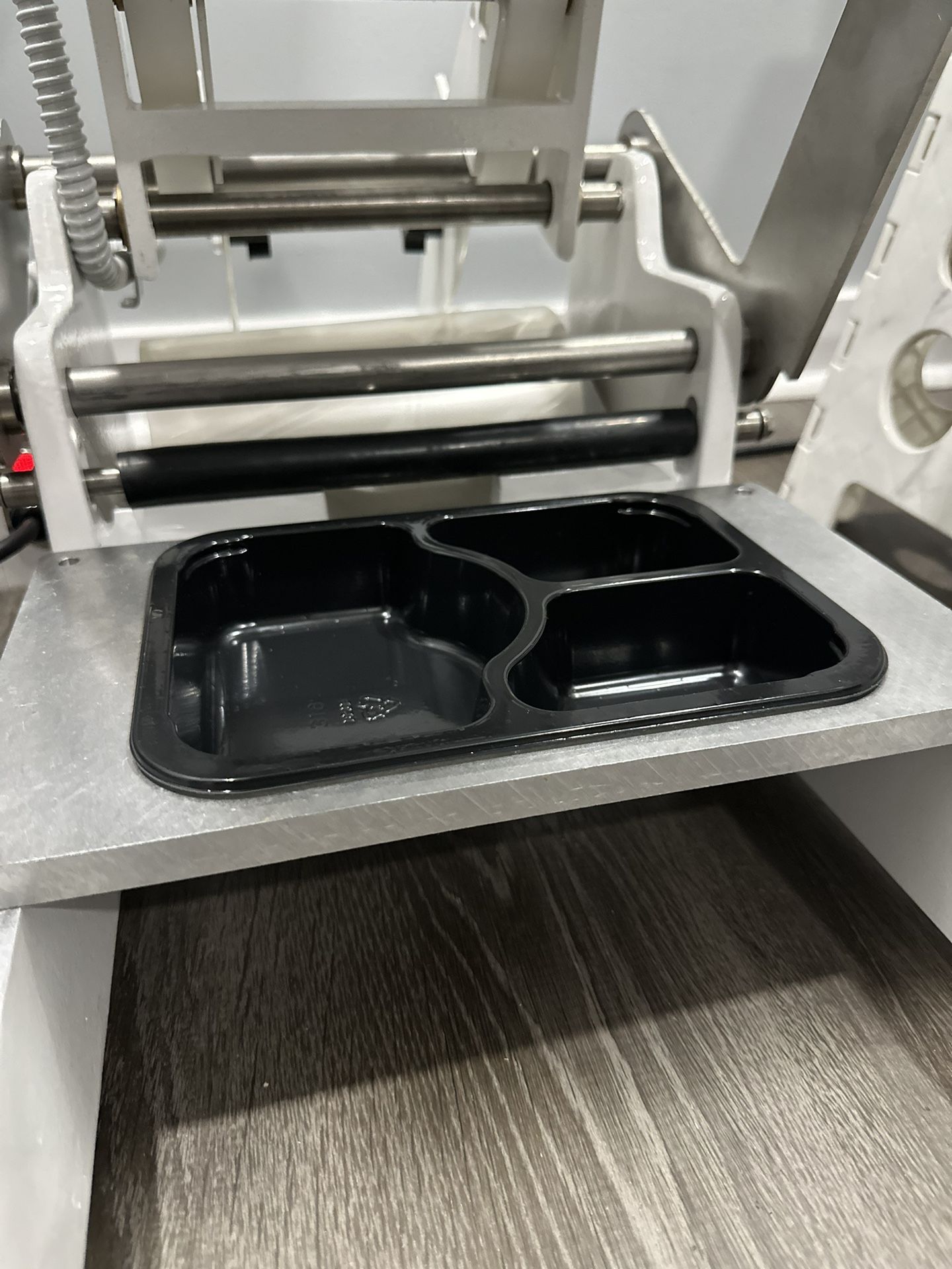 MealPrep Tray Sealer Machine $1000