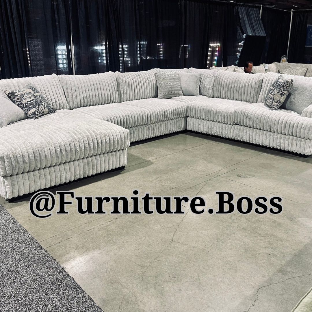 Extra Large Sectional Sofa With Oversized Chaise $2400