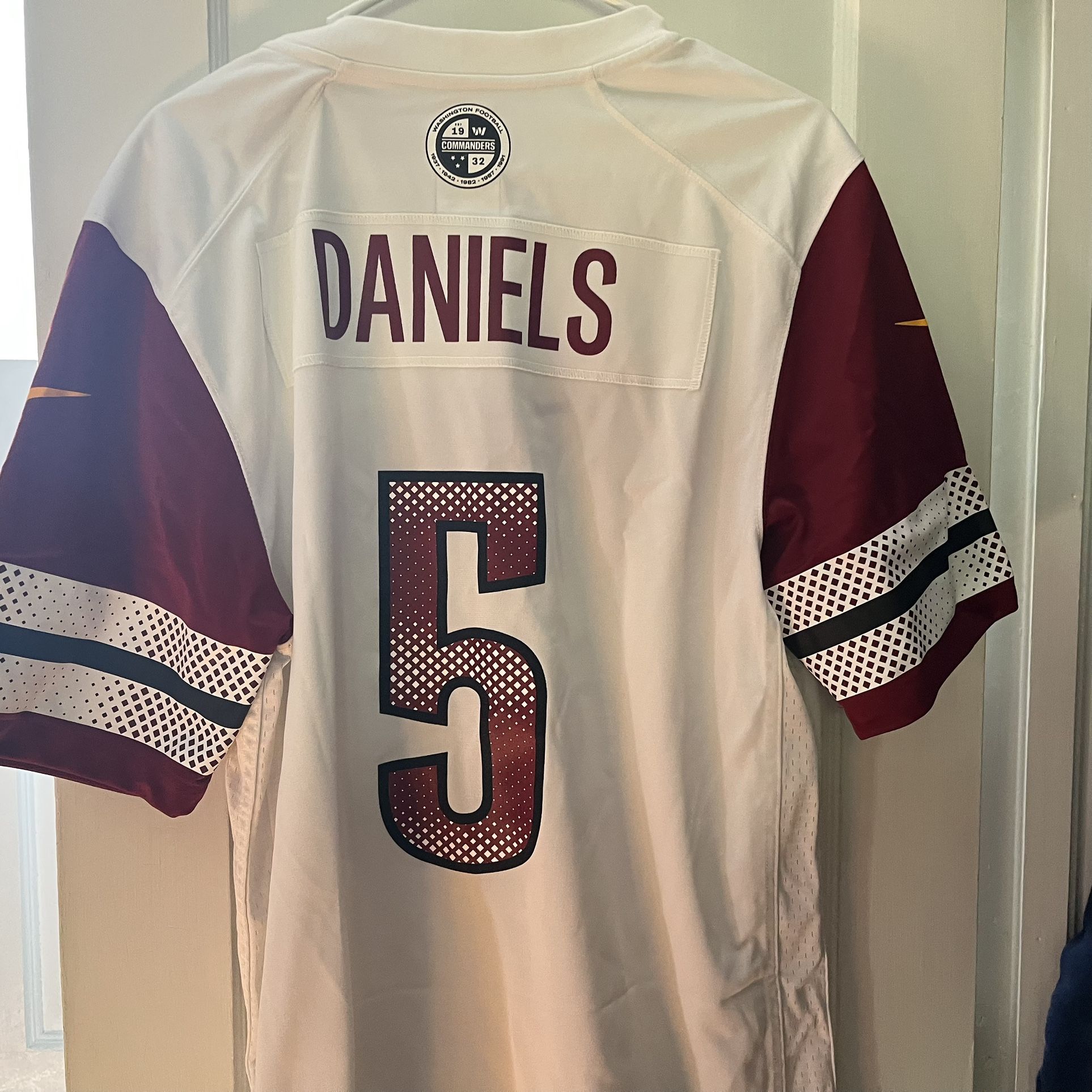 Men’s New Jayden Daniels Jersey