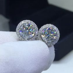 Earrings VVS1 PASSES DIAMOND TESTER💎✅