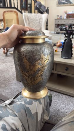 Urn