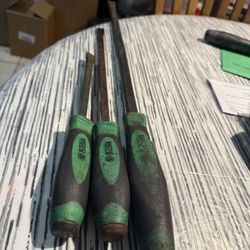 Matco Pry bar set (3) includes 12", 17" and 25"  pry bars $130  for all 3 in n Lakeland   