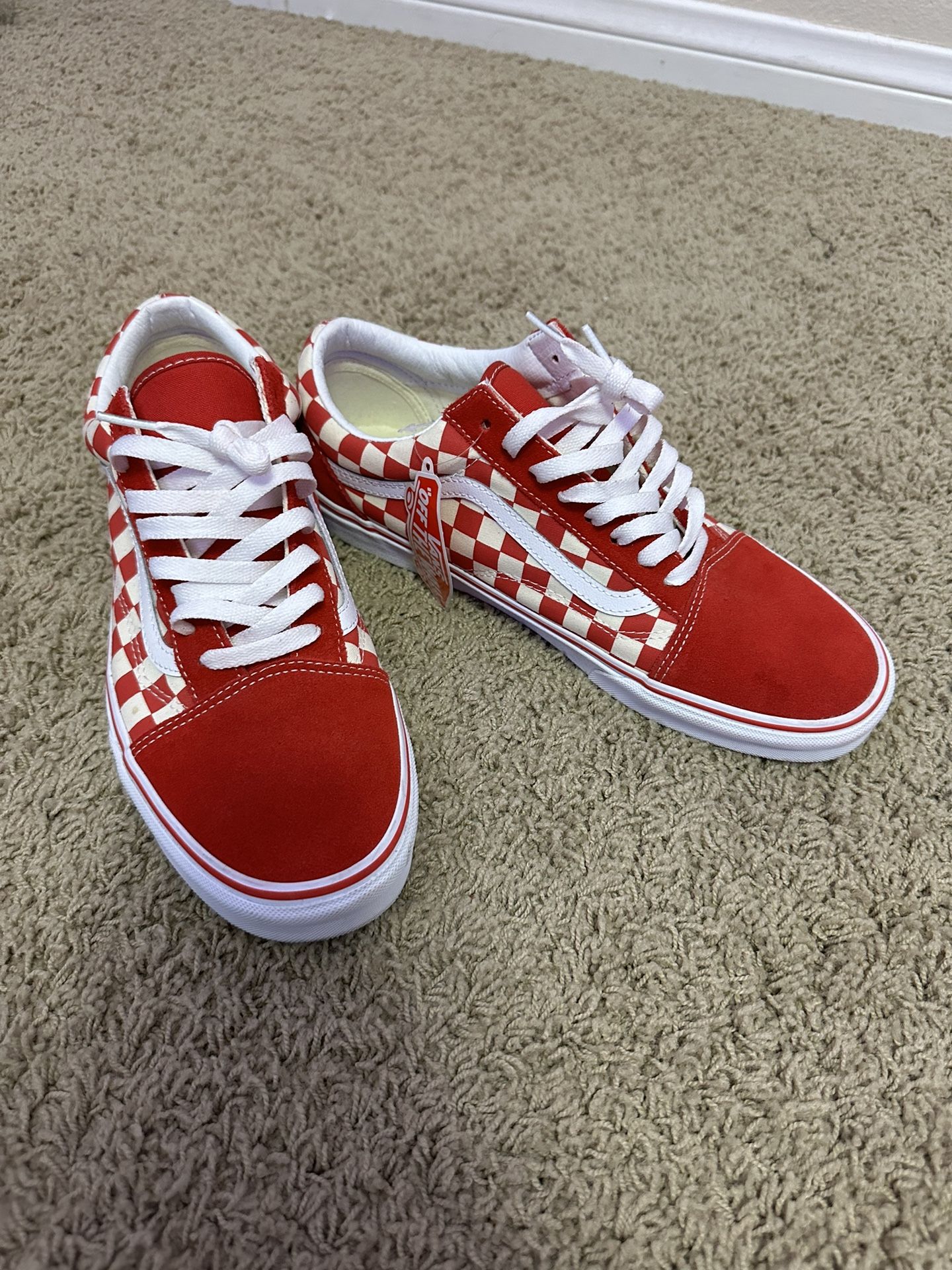 red checkered vans 