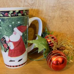 Betty Whiteaker Certified International Holiday Mug