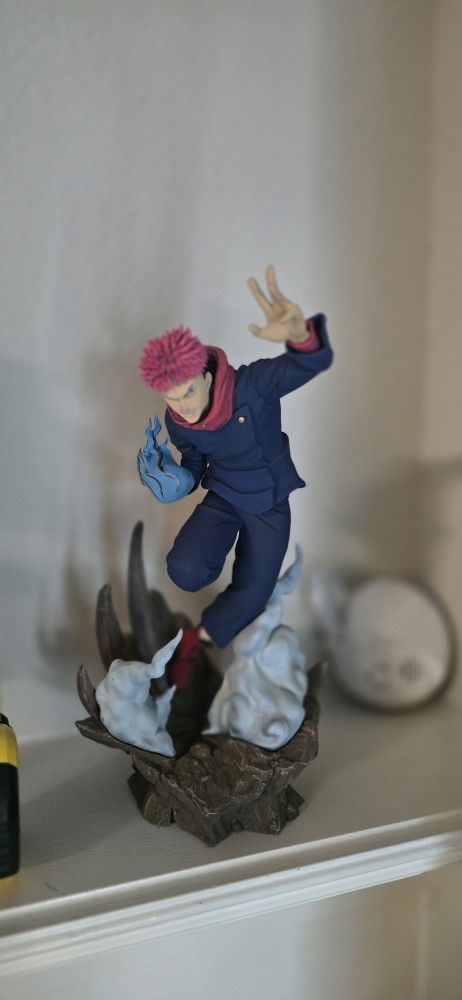 Itadori Statue