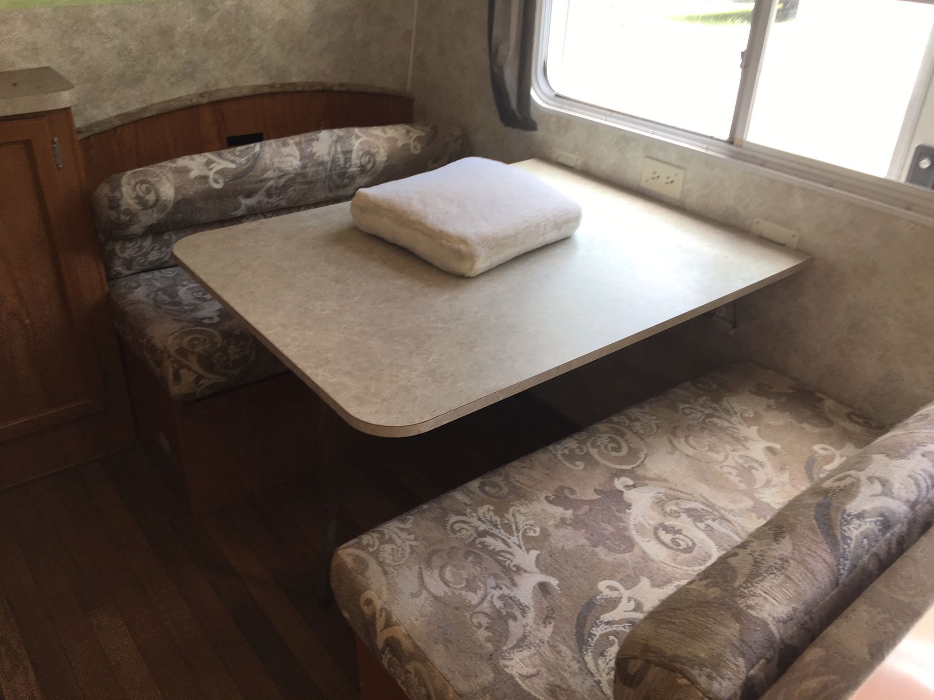 Camper dinette set (4 pieces) ** cushions only