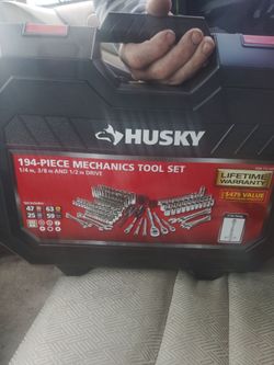 Husky 194 piece mechanics tool set