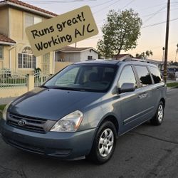 2009 KIA Sedona