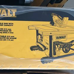 DEWALT 8.25-in Portable Jobsite Table Saw with Foldable Rolling Stand 