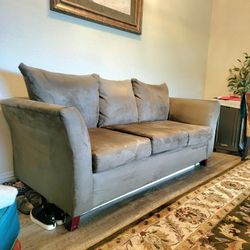 💥 Sofa Set + Elegant Area Rug - Great Condition! 💥