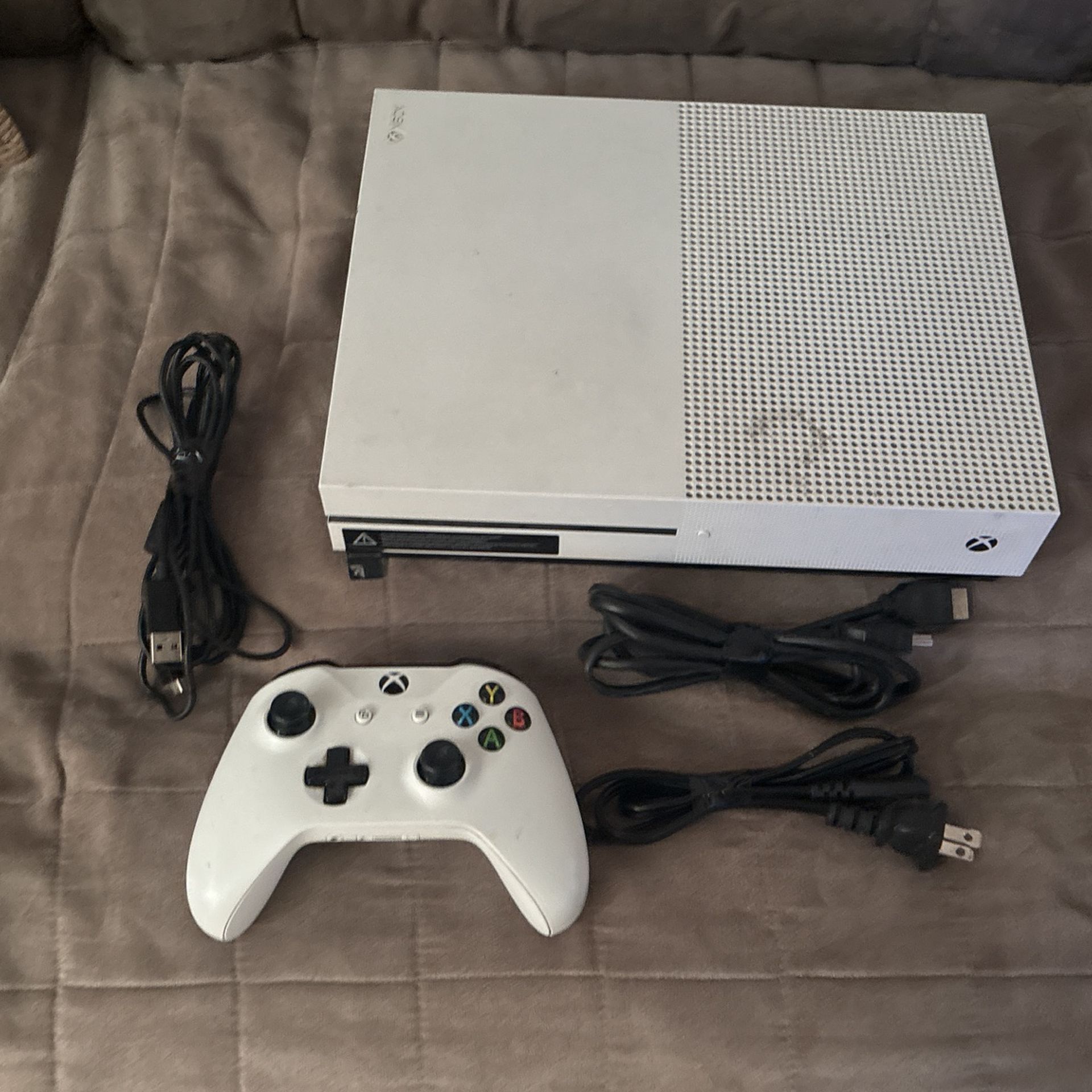 Xbox One S