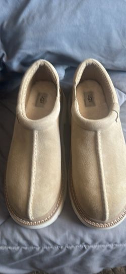 UGGS Men sz 15 Taz