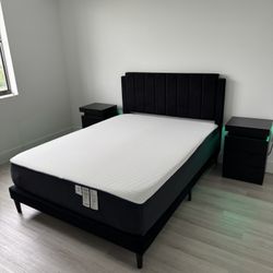 Velvet Upholstered Platform Bed – Black, Good Condition